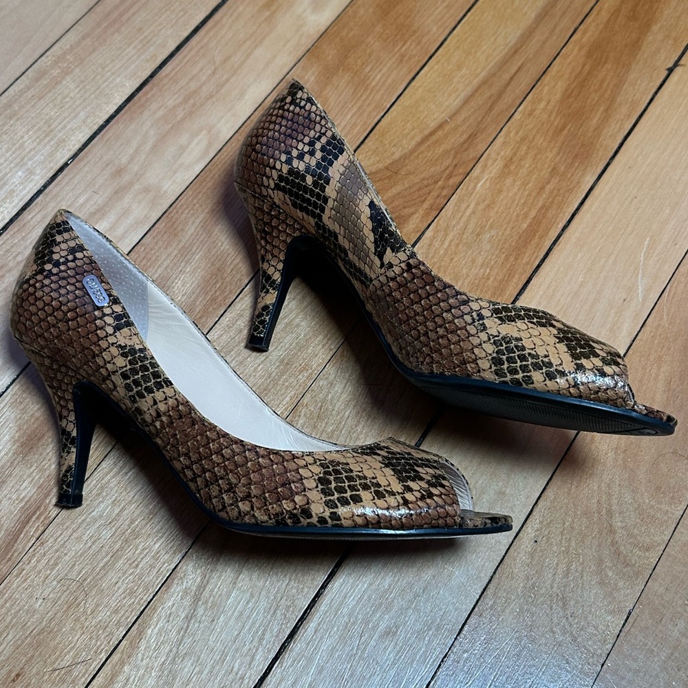 Elegant Brown Snakeskin Heels
